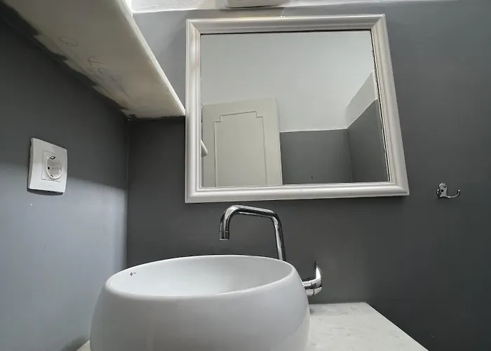 Anezina Ξενοδοχείο 2*