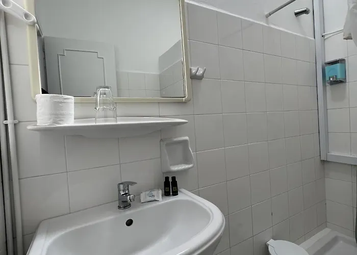 Anezina Hotell Drios